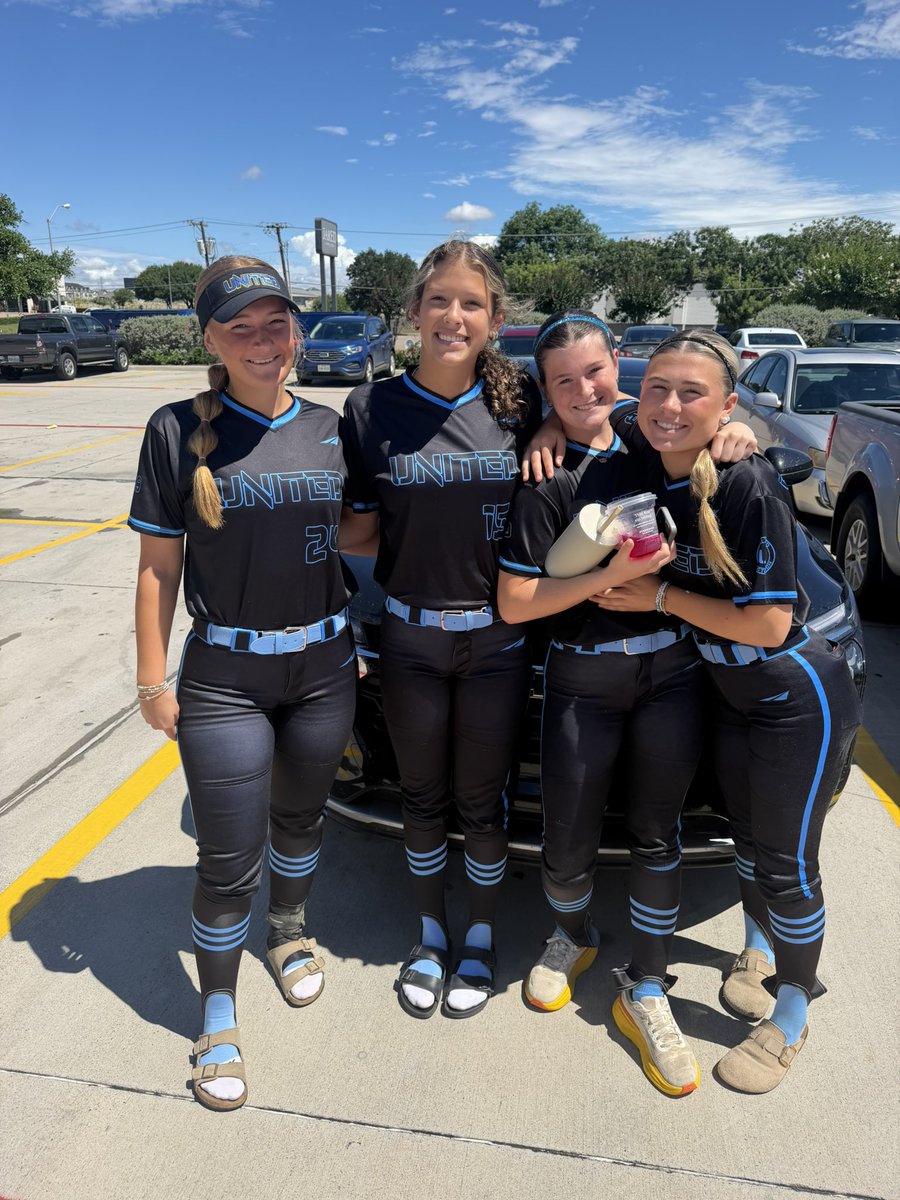 BrylinFlo's tweet photo. Great weekend in Plano, Texas! Punched our ticket to Indy and can’t wait to get back after it in Houston next weekend. 🥎💪 @WMLadyRebelSB @UNITED_18U @molly_fichtner @la_techSBCoachT @RecruitLouisian @CoachRonFrost @RaginCajunsSB @CoachBBuchanan @McNeeseSoftball https://t.co/bCYFZbc3PD