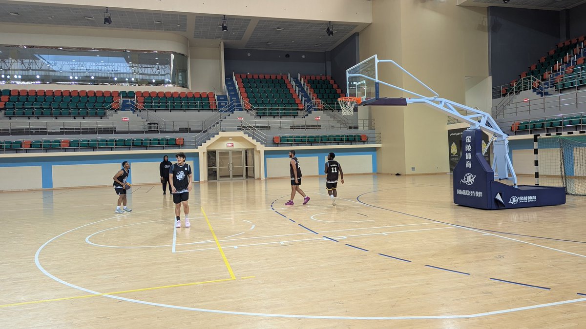 SC_FOE_KAU's tweet photo. 🏆🏀| انطلقت اليوم النسخه الثالثة من بطولة الكليات 3×3 بنظام خروج المغلوب
وصل فريق كلية الهندسة الى المباراة النهائية بعد بفوزه في: 
المباراة الاولى ضد - كلية الادارة 9/7
المباراة الثانية ضد - كلية الحاسبات 9/5
المباراة الثالثة ضد - كلية الحقوق 13/5 https://t.co/Tfx1d2LSPJ