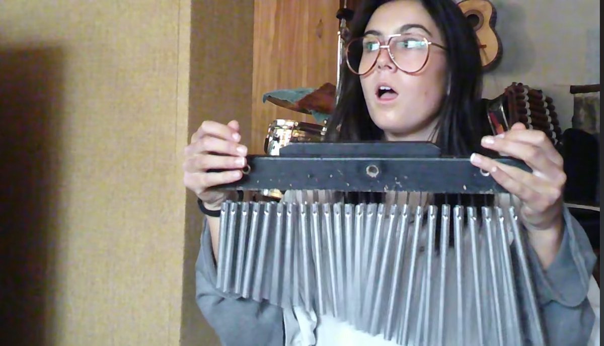 ___sinmas's tweet photo. chiara talento oliver https://t.co/R5oNbibwQD