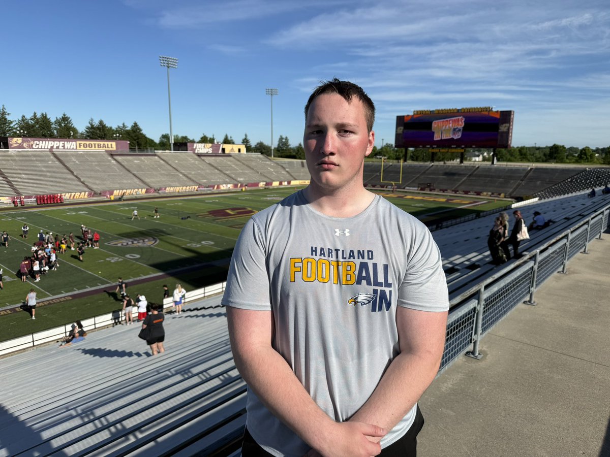 MrAnakinWest's tweet photo. Had fun competing yesterday at @CMU_Football Big Man Camp!

@TheD_Zone @MiEliteFball @MIexposure @CoachAaronMetz @EagleHighlights @HartlandHSFB @CoachsSuite @TopPreps @MichFBFrenzy @One11Recruiting @PrepRedzone @mwfbrecruiting @Clintsmith67 @CoachDrinkall @CoachHaydenMace https://t.co/Msbg9Tc60z