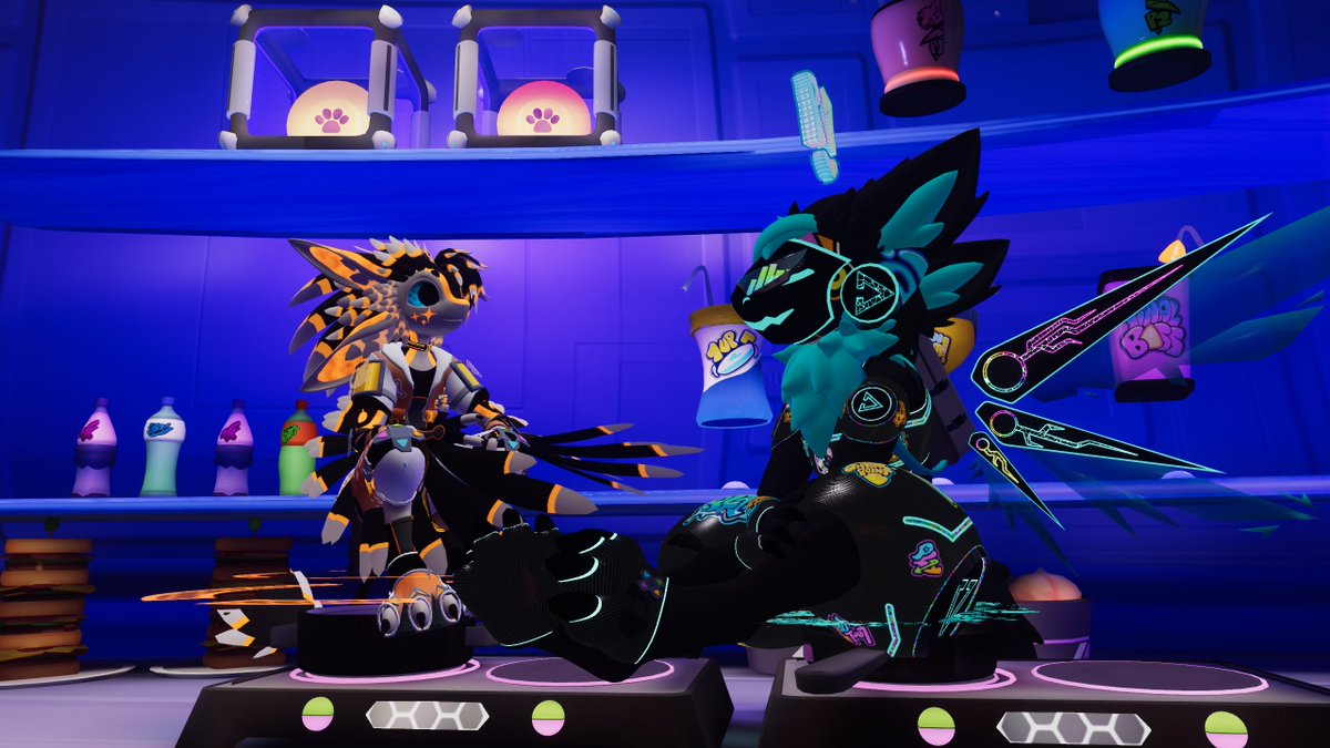 TWally03's tweet photo. Gonna post a few pics here while I try to figure out how to start a little video with all the memories I made at Furality Ultra, honestly I love you all so much I cannot put into words how greatful I am to know and share these memories with you all. https://t.co/o6zHBAKJK3