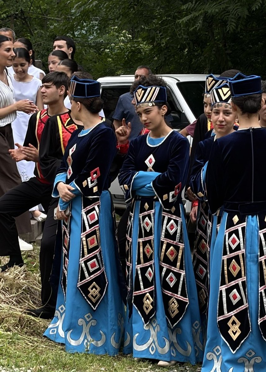 rusembassyARM's tweet photo. 🗓️ Дипломаты Передовой группы МИД России по открытию Генконсульства в Капане приняли участие в богослужении в монастыре Ваанаванк по случаю праздника Армянской апостольской церкви (ААЦ) — Извлечения из Рва Святого Григория Просветителя.

https://t.co/UIU2fU06TC https://t.co/pEhYNz3j59