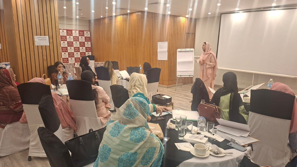 rozanoffice's tweet photo. Rozan conducted an ASRA Psychosocial Education Tool training with PWPA and SWD staff in partnership with KMC and JICA, strengthening trauma-informed, survivor-centered support for survivors of domestic violence and abuse.
#Rozan #ASRA #GBV #CapacityBuilding #SurvivorCentered https://t.co/mTFQaqPZKq