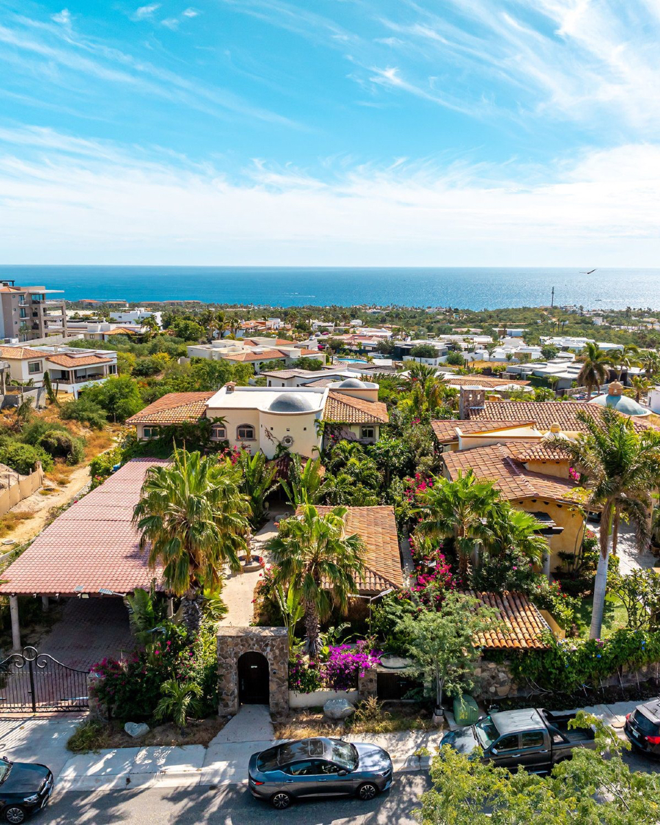 MartinTheAgency's tweet photo. FEATURED LISTING !! CASA 49
Listed at $1,300,000 USD

MLS #24-5819

Martin Posch
#OhMyPosch
📞 +52 624 147 5857
📩 Martin@TheAgencyBaja.com
 #RealEstate #LosCabos https://t.co/IeKOQNX0Ac