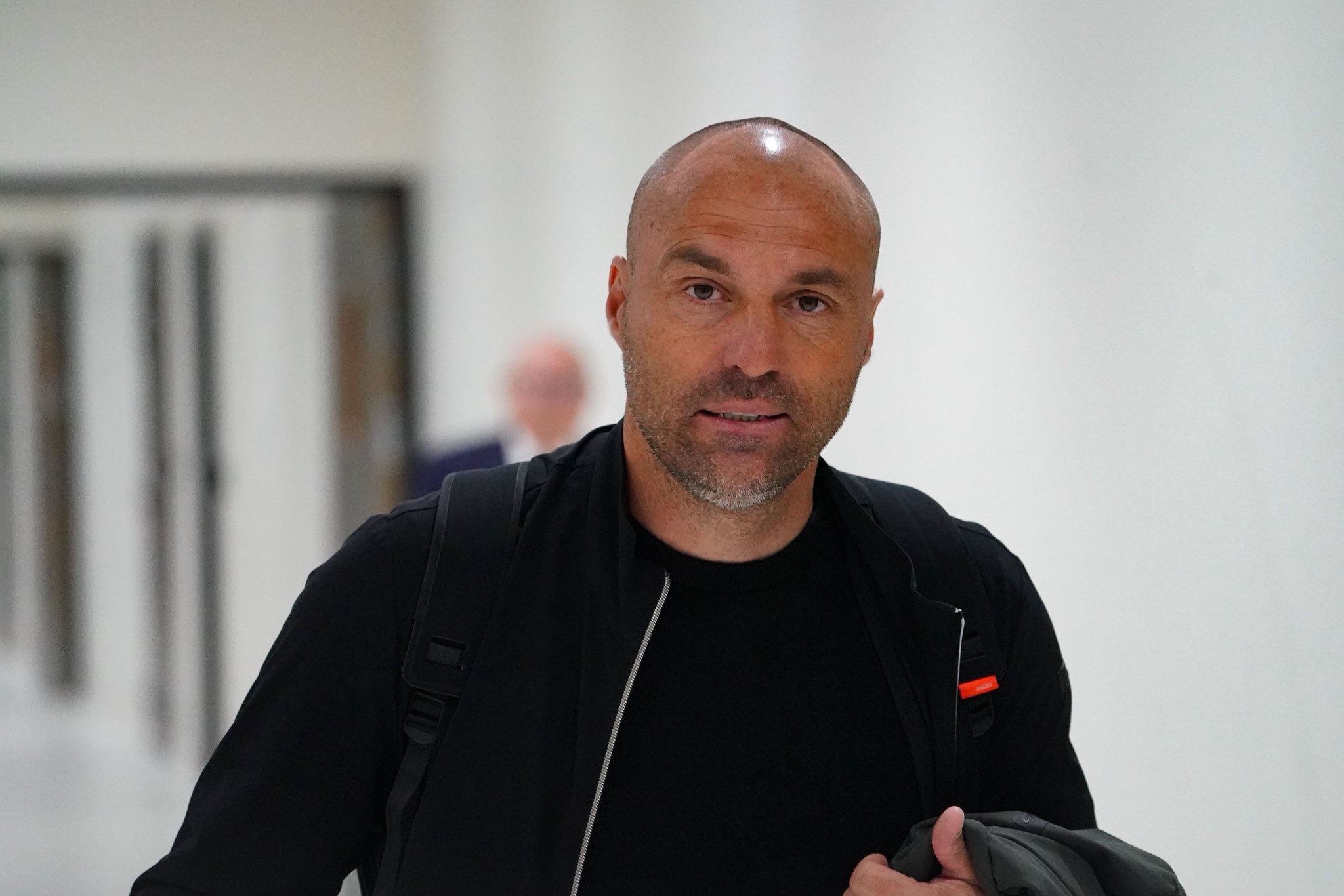 🚨 ALEXANDRE DUJEUX 🇫🇷 EST LE NOUVEL ENTRAÎNEUR DU FC LORIENT ! 👔🧡

Acc...