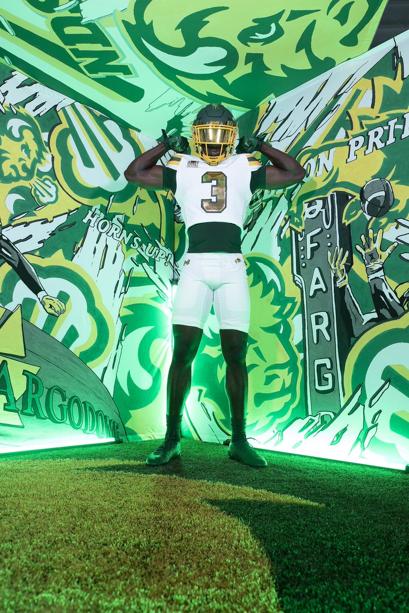 DuclonaRobi's tweet photo. I had a great official visit this weekend at NDSU 🦬🦬

#GoBison @CoachCrutchley @MisterLilly @Lackavelli_ @CoachTimNDSU @CoachGrantOlson
@NDSUfootball @CoachRodeBV
@CoachVillegasBV @ChadSimmons_
@TomLoy247 @BisonReport
@BISONATION @VerotFB_Recruit https://t.co/BevI1vDvQr
