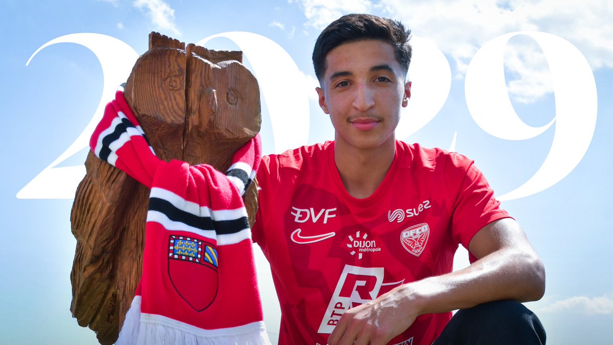 DFCO_Officiel's tweet photo. 𝗟𝗲 𝗗𝗙𝗖𝗢 𝗲𝘀𝘁 𝗵𝗲𝘂𝗿𝗲𝘂𝘅 𝗱𝗲 𝘃𝗼𝘂𝘀 𝗮𝗻𝗻𝗼𝗻𝗰𝗲𝗿 𝗹𝗮 𝘀𝗶𝗴𝗻𝗮𝘁𝘂𝗿𝗲 𝗱𝘂 𝗽𝗿𝗲𝗺𝗶𝗲𝗿 𝗰𝗼𝗻𝘁𝗿𝗮𝘁 𝗽𝗿𝗼𝗳𝗲𝘀𝘀𝗶𝗼𝗻𝗻𝗲𝗹 𝗱'𝗛𝗮𝘁𝗲𝗺 𝗠𝗶𝗺𝗼𝘂𝗻𝗲 𝗷𝘂𝘀𝗾𝘂'𝗲𝗻 𝟮𝟬𝟮𝟵 ✍️

Grand artisan de la très belle épopée du DFCO en Gambardella avec quatre buts marqués et trois passes décisives délivrées, Hatem a participé à la très bonne saison des hommes de Medy Huguenot avec 1 but et 1 passe décisive distribuées en six apparitions en National 3 🎯

Le communiqué 👉 https://t.co/N800GAx5Uu