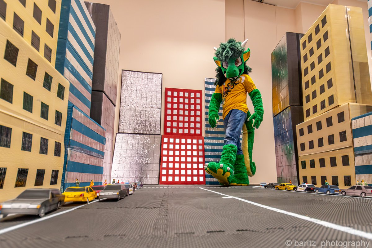 MaxDraggy's tweet photo. What a cute little city there... mind if I do some caos?

📸 - @Baritz3 

#kaijune #macromonday #macrofurry https://t.co/XvzCXpacqQ