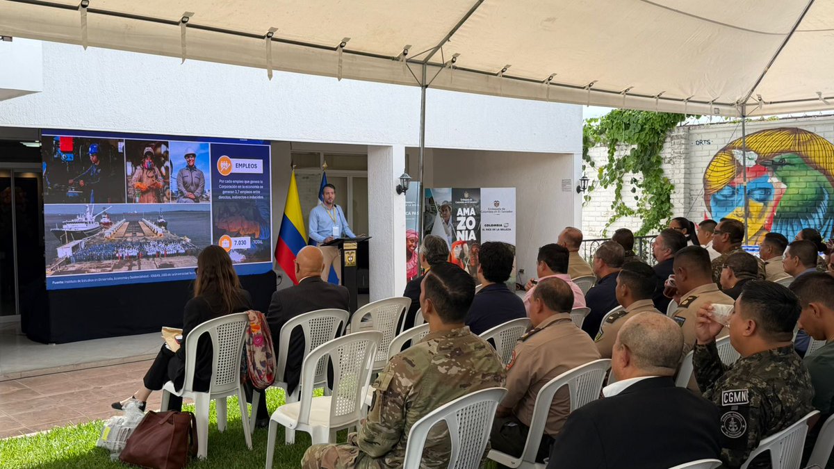 PROCOLOMBIACO's tweet photo. 🌎✈️ La oferta colombiana del sector aeroespacial y de defensa sigue ampliando su alcance internacional en el Showroom Aeroespacial y Defensa El Salvador de la mano de la @DesarrolloBta (Secretaría Distrital de Desarrollo Económico)

En 2025, las exportaciones en este sector alcanzaron los USD 63 millones y llegamos a 55 países. México, Ecuador, Estados Unidos y Chile se consolidaron como los principales destinos, mientras que mercados como Australia, Eslovaquia, Sudáfrica, India, Emiratos Árabes y Singapur reflejan el creciente interés global por la capacidad y competitividad de #ElPaísDeLaBelleza 🇨🇴