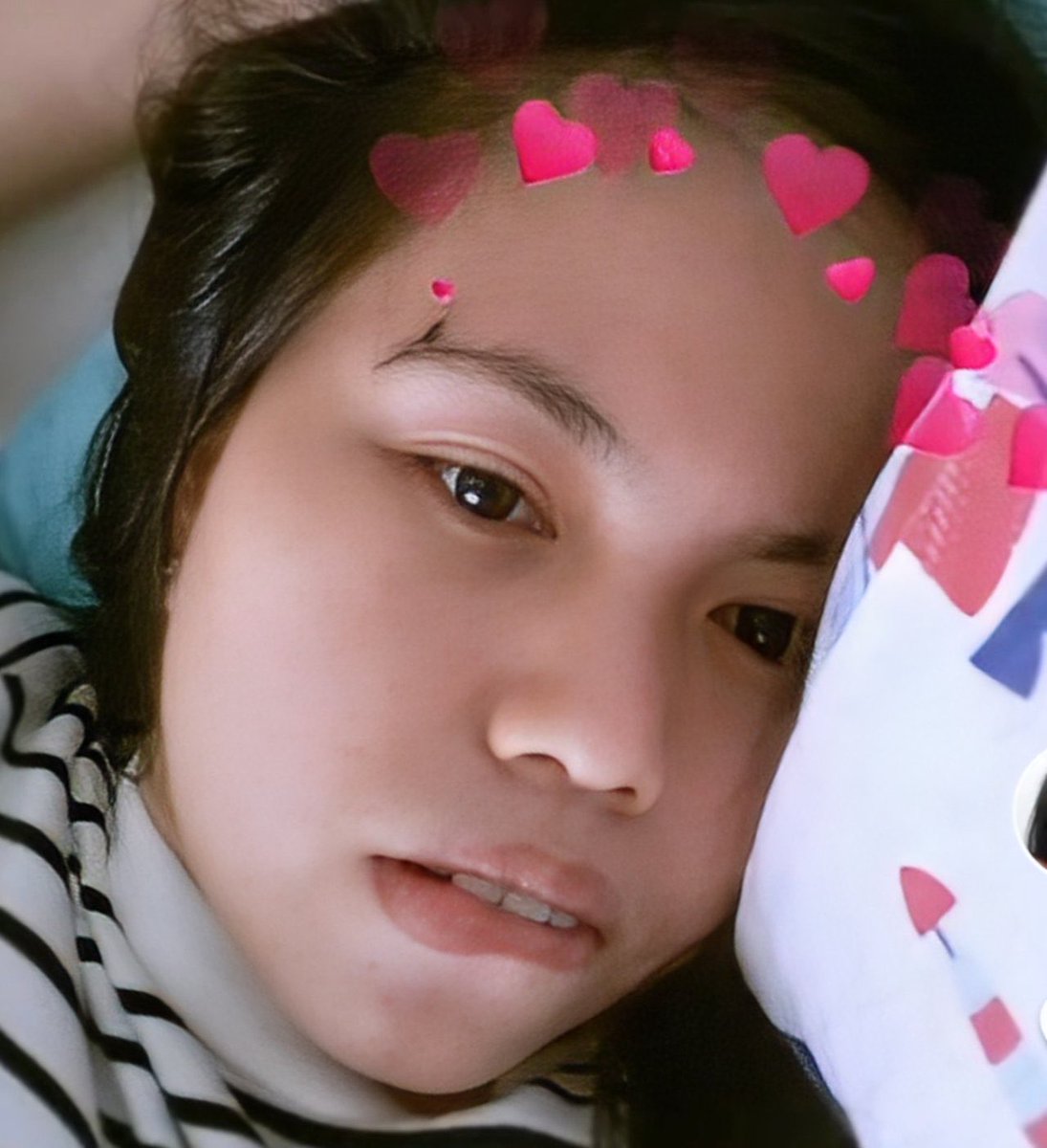 intelknowsbest's tweet photo. Mocking Jiwon’s fans of not bathing and afford to change clothes when this is her. Squammy af from the streets of Manila. Lmfaoooooo. https://t.co/F3beZuWNpU