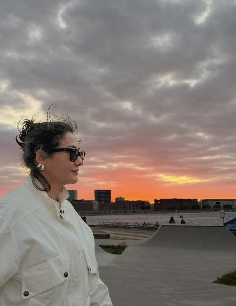 grafikermc's tweet photo. #AybükePusat neşesi yeter 🌹 https://t.co/ZfMxlTZAIJ