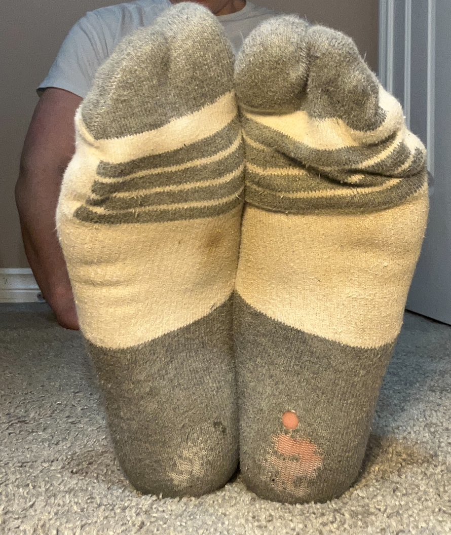 Lukedogg06's tweet photo. You love the stench of my workout socks. 
19 year old feet smell the best
Get in my DMs and start serving 

#cashmaster #findom #alpha #feet https://t.co/BVH2fEj73G