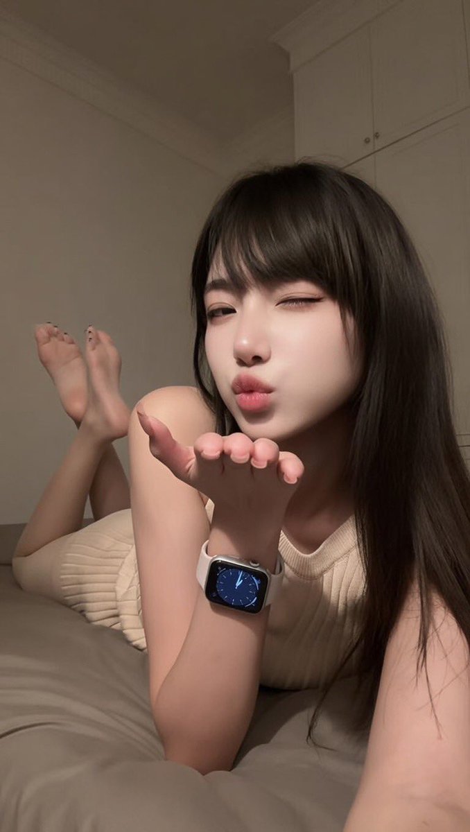 zeynabiii3's tweet photo. 姐姐玉足的含金量有多高！ https://t.co/GTGIDQKqYO