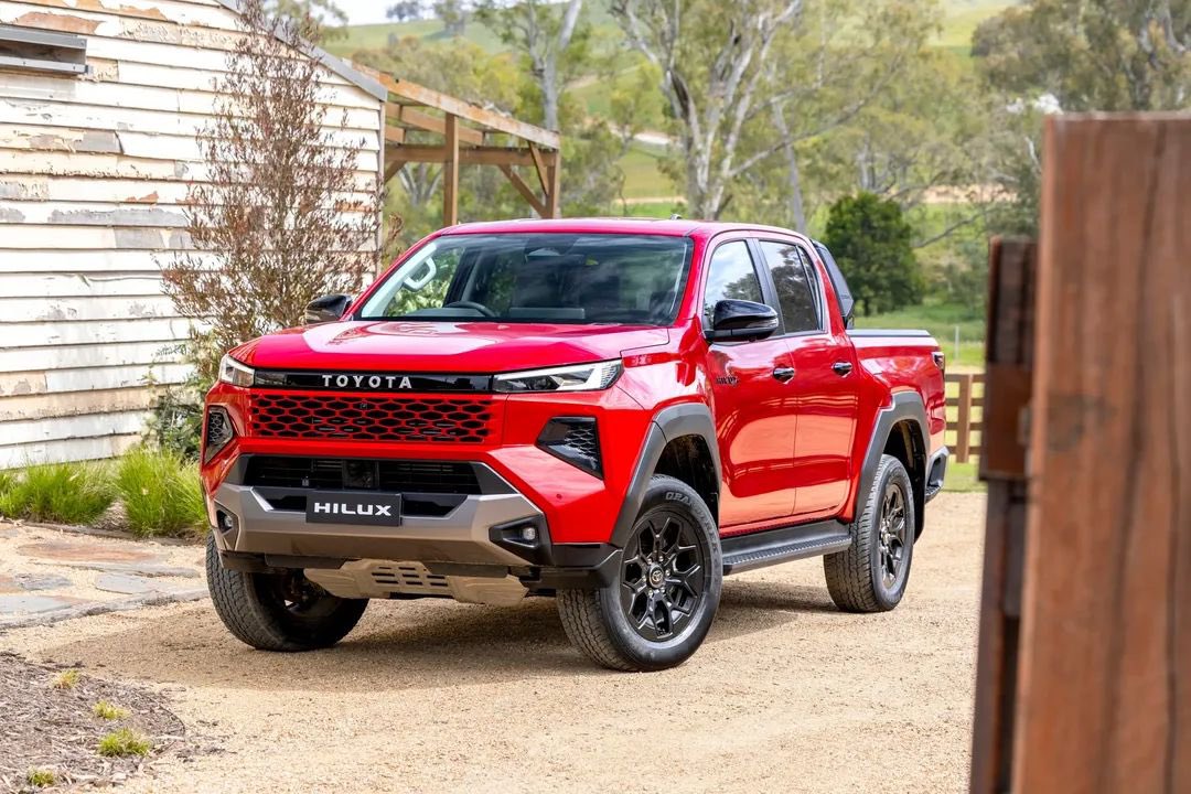 malulekegp's tweet photo. The new generation Toyota Hilux. https://t.co/ssHdfWu1lx