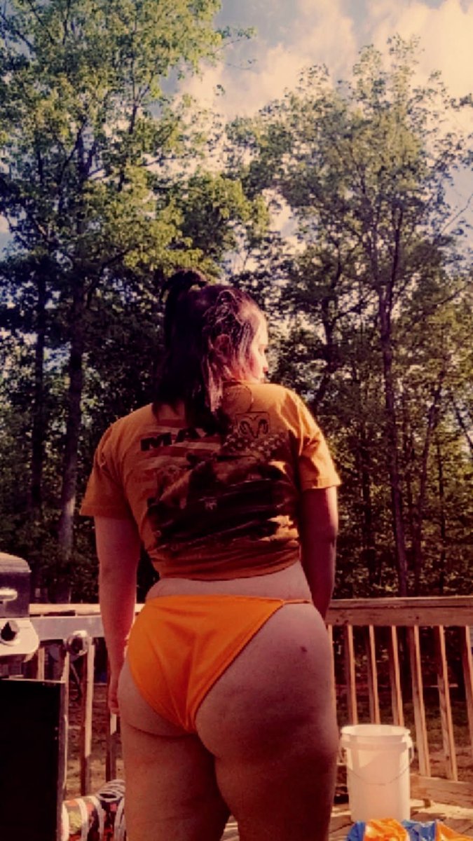 yungbops's tweet photo. thicc bop

#nsfwtwt
#bop
#lowlvl
#bigbutt
#fatass
#momson
#bbw https://t.co/BMRHh7fFEd
