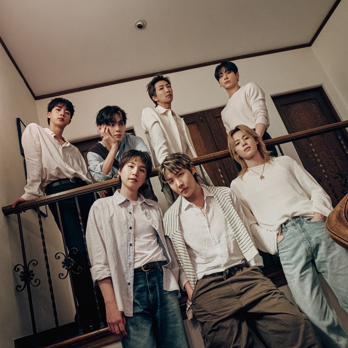 ThePopFlop's tweet photo. BTS’ “ARIRANG” becomes the first and only album in history to keep every track above 1 Million daily Spotify streams for over 80 consecutive days, continuing to extend its own record. https://t.co/s92oGjMg7f