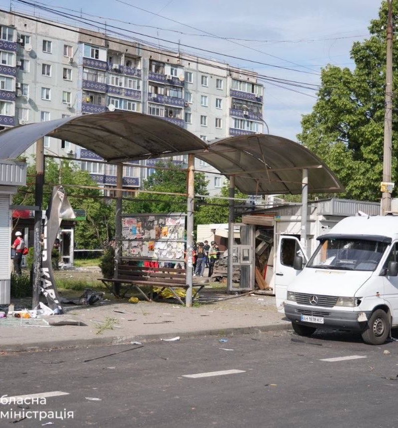 Jpod_art's tweet photo. Zaporizhia. russian terrorists attacked a bus stop with a drone https://t.co/DWj0X6zTX1