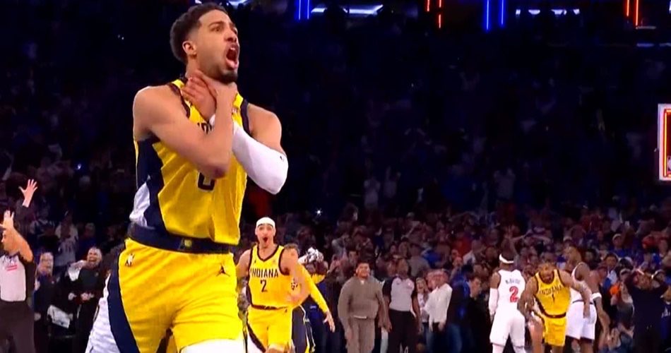 AndyToddPopHop's tweet photo. @Unc860000 @WembyAlienEra @NBA_NewYork Incoming! https://t.co/jal9Ok080U