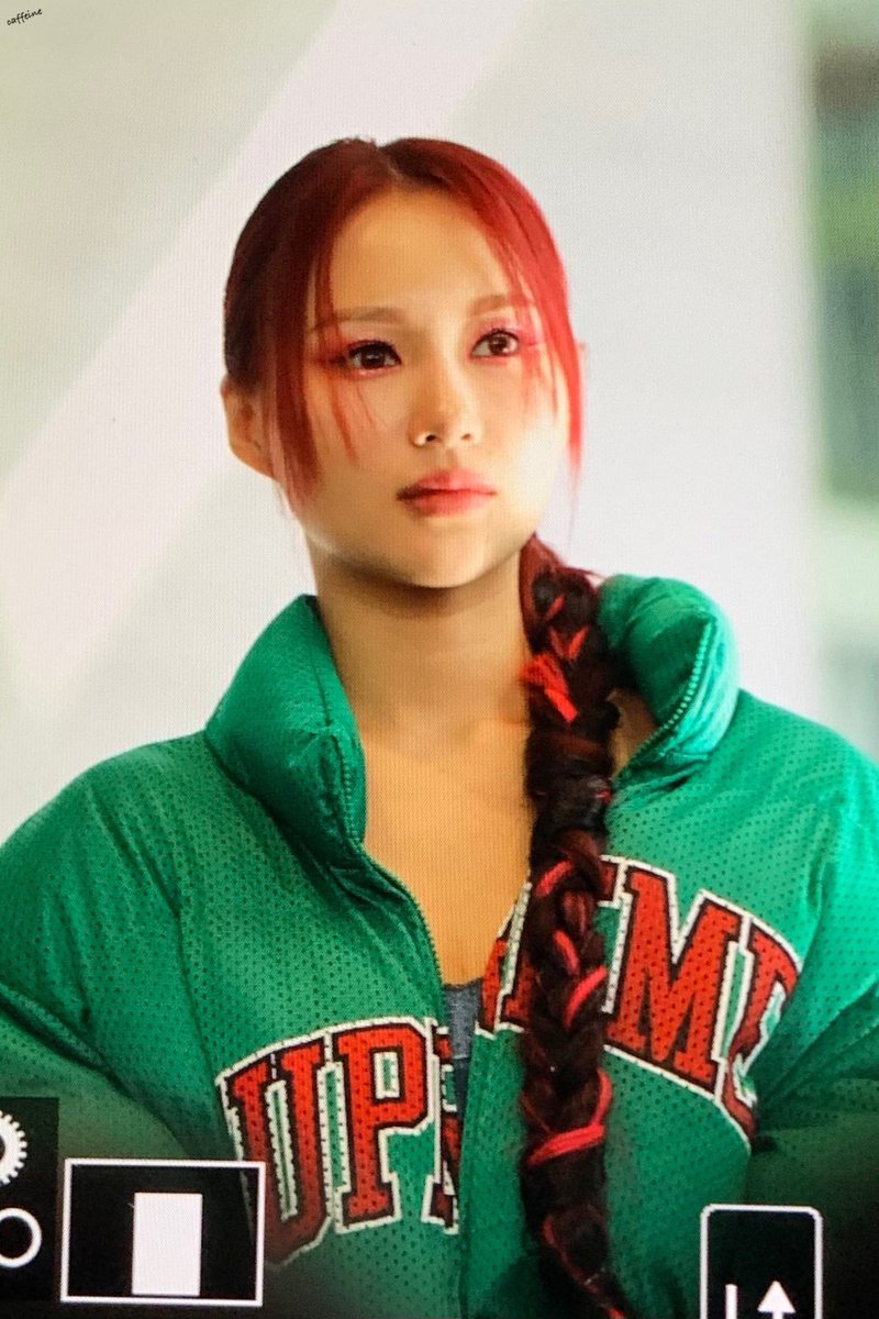 dcatcherbr's tweet photo. [👑] Siyeon durante o mini fanmeeting com Somnias no Music Core na era OOTD (25/11/23)!

#Siyeon #Dreamcatcher #드림캐쳐 @hf_dreamcatcher

© caffeine_sy https://t.co/weIkRVKkih