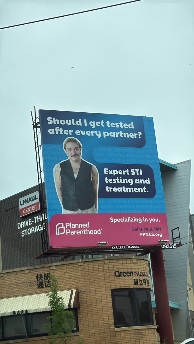 randybummy's tweet photo. What the fuck is this #ew https://t.co/SFxeWpxn98