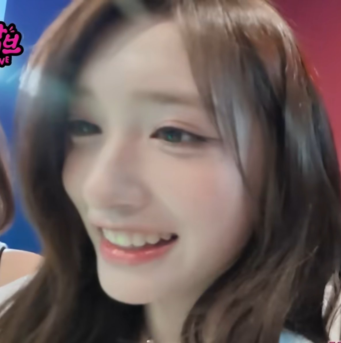 leeseo_ive_tai's tweet photo. べっぴんさん🙈 https://t.co/pyPyiWmqOK