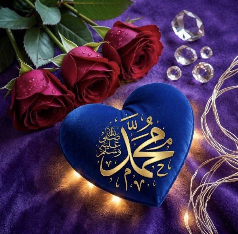AsHelezon's tweet photo. Rasûlullah şöyle buyurdu;

“…Birbirinize buğzetmeyin,
birbirinize haset etmeyin,
birbirinize sırt çevirmeyin; 
ey Allah'ın kulları, kardeş olun!…”

(Buhârî, Edeb : 57) https://t.co/zBZ5IEMSYn