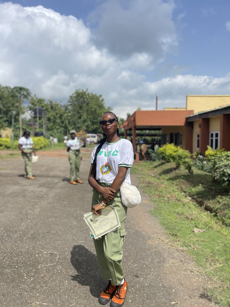 TemmieAyomi's tweet photo. I need a job 🗣️🗣️🗣️

I’ve been sacked by FG as a corp member since the last 3 weeks.
A Microbiology graduate 👏🏼 
Any good job.i deliver exceptionally well.

#Nysc #25A2 https://t.co/ETbFFa1QBs