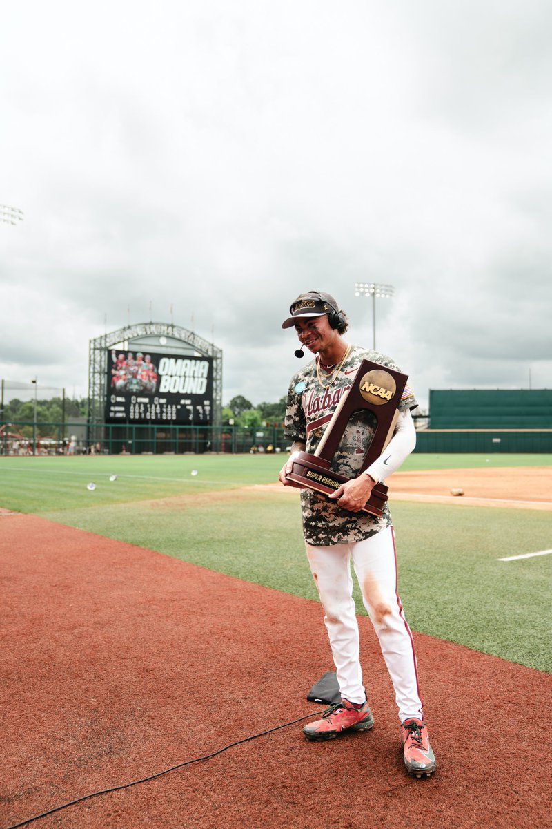yea_ala's tweet photo. Your Super Regional Champions 🏆
@AlabamaBSB https://t.co/bgVhM0tWR3