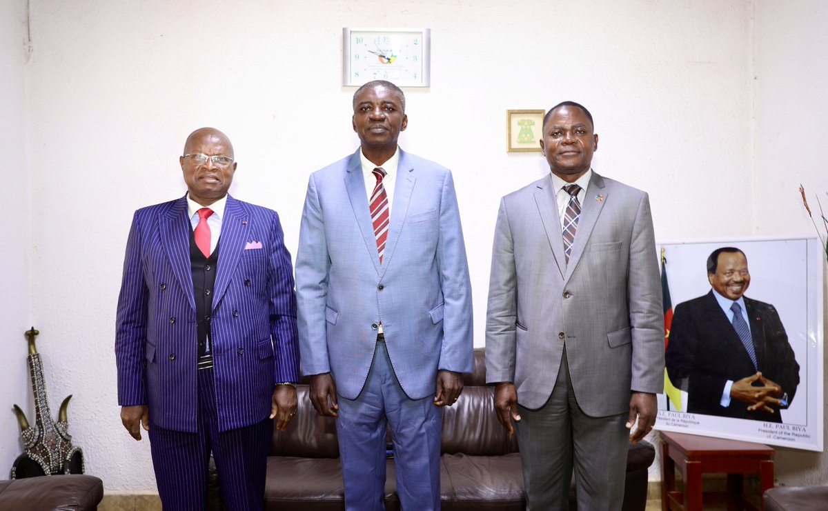 PNUDCameroun's tweet photo. H.E. Grégoire Mvongo, #Governor of the #EastRegion, welcomed Mr. Mathieu @Ciowela, @UNDP RR, on a courtesy visit aimed at strengthening collaboration for the #SDGs advancement.
They exchanged views on the Region’s development aspirations, ongoing efforts to improve the well-being of communities, and priorities for cooperation in support of inclusive growth and resilient institutions. They also discussed the forthcoming #UNDP🇨🇲 Country Programme and opportunities.
#BUNEC DG Alexandre Marie YOMO also took part in the audience, highlighting the shared commitment of stakeholders to modernize civil registration systems and ensure that no one is left behind.
#Governance #SDGs #Cameroon #LeaveNoOneBehind