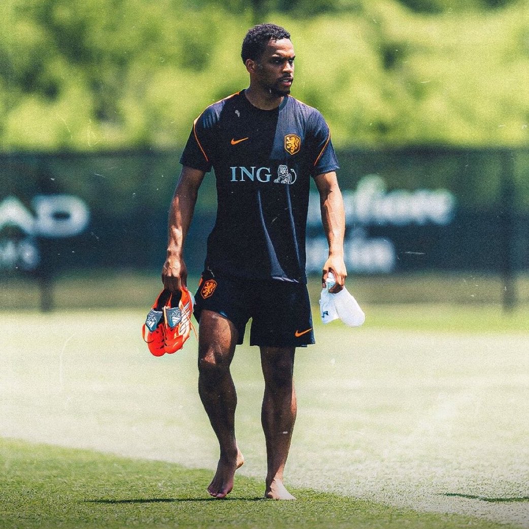 Arsenal_FRA's tweet photo. 💣 JURRIËN TIMBER VA MANQUER LA COUPE DU MONDE 🇳🇱

Sa blessure à l’aine n’est pas suffisamment rétablie. Gros coup dur pour notre défenseur… https://t.co/U90sncCL1Y