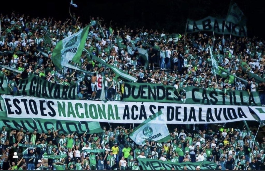 CamiloMH_'s tweet photo. Que Norte, Oriental y Occidental entreguen el alma y el corazón en cada canto. Nosotros, desde Sur, dejaremos la vida alentando hasta el final.

DALE @nacionaloficial 
#vamosnacional https://t.co/LTajCjK7ro