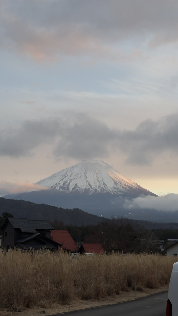 mal_imq's tweet photo. @saddiedaily Hehee mount fuji time i pergi tak malu2. https://t.co/pZHhEEvZFk