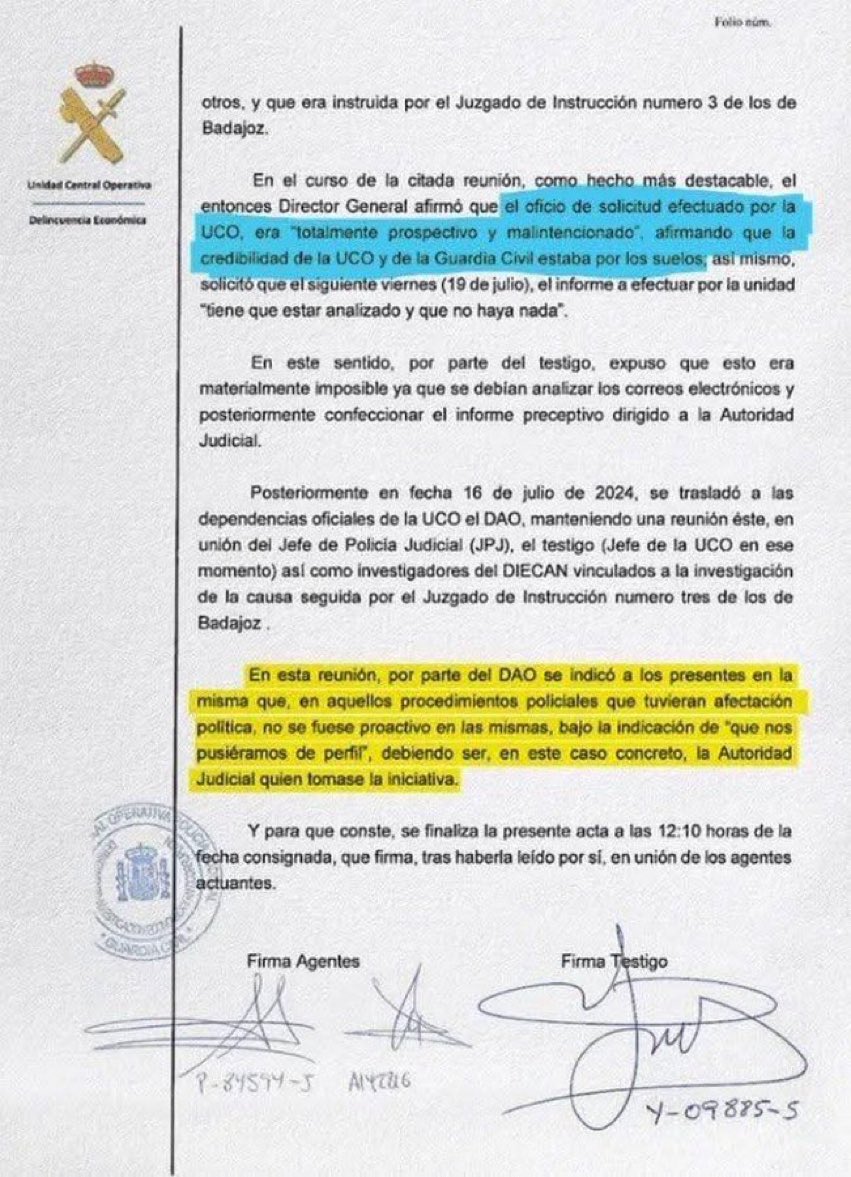 iguardans's tweet photo. Mi absoluto apoyo, mi felicitación sincera, mi aplauso, al responsable operativo de la @guardiacivil , que recordó a unos agentes desequilibradamente celosos que quien dirige la Instrucción es el Juez; y que ellos ni pueden ni deben hacer investigaciones prospectivas a nadie. https://t.co/KZAk1ssa9L
