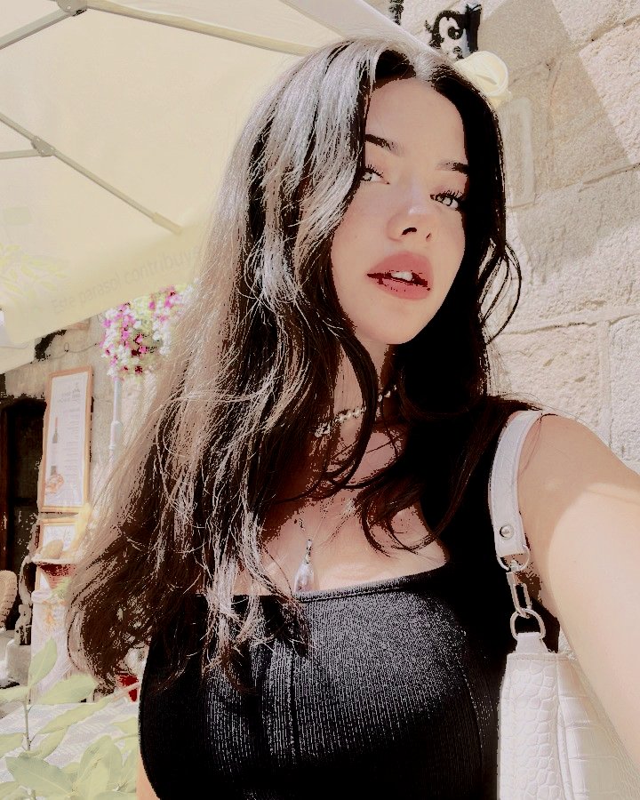 𝑽𝐀𝐋𝐄𝐑𝐈𝐀 𝑹 tweet media