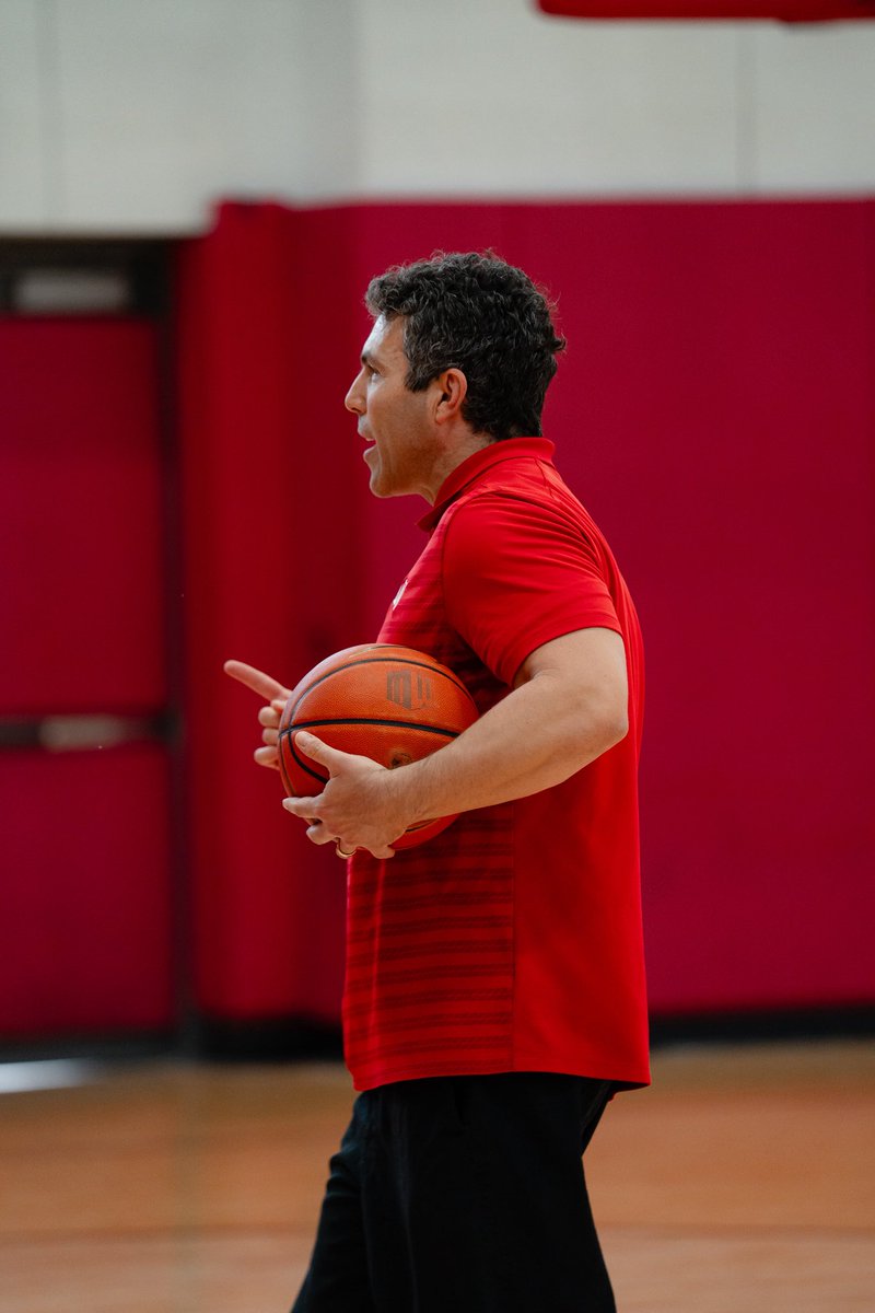 TheRunninRebels's tweet photo. back in the building 🙂‍↕️ https://t.co/btaKbqH1Ly