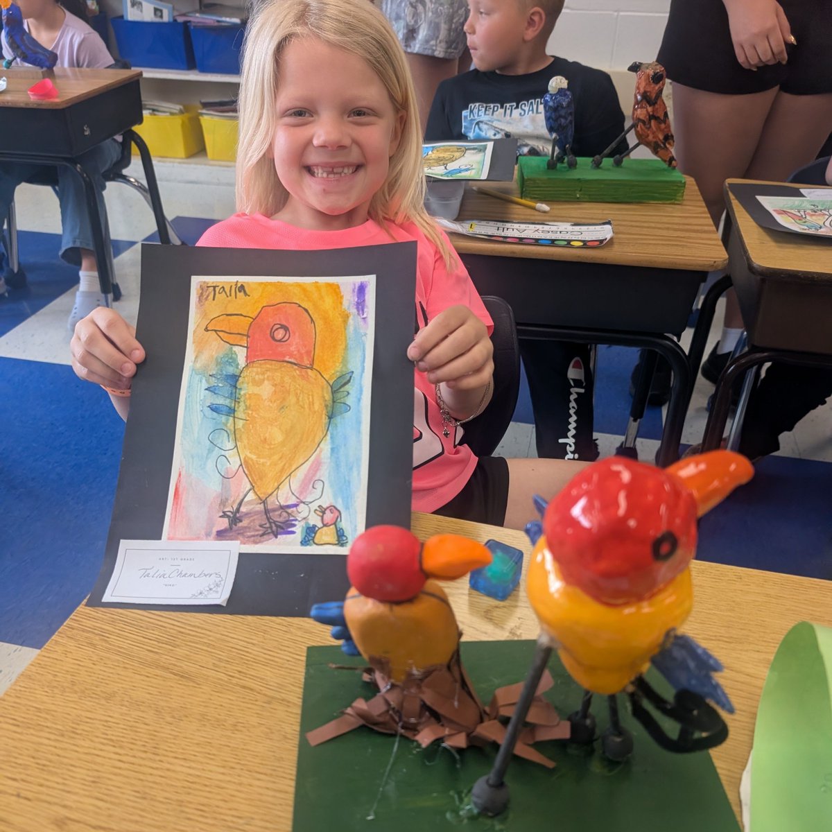 kendallcsd's tweet photo. In a stunning collaboration between our ES and HS artists, first graders created drawings of birds, and our high school Ceramics class created replicas of the first grader's drawings! What a tweet - ahem, treat! https://t.co/cWWJuE3jZc