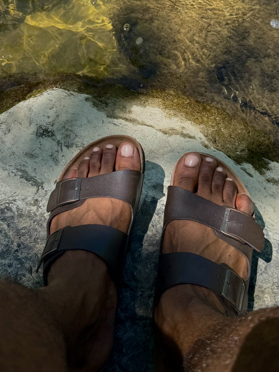 solelordd's tweet photo. Should I dip them? #prettytoenails #blackgay #footfetısh https://t.co/wJ1jxo1esI