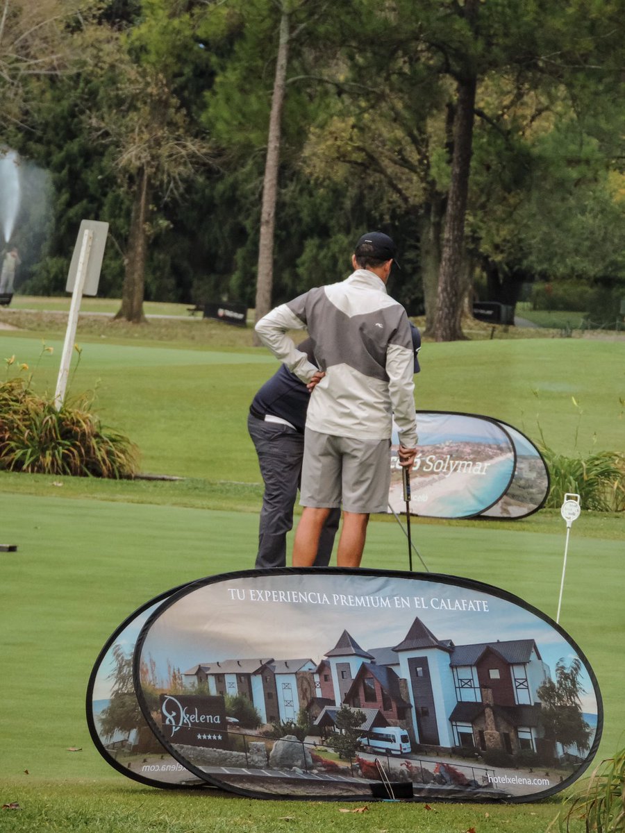 gingolfarg's tweet photo. No todos los premios se guardan en una vitrina.
Algunos se viven. ❄️⛳

Los jugadores que clasifiquen a la Gran Final del Circuito Empresarial de Golf competirán por estadías en el Xelena Hotel &amp; Suites, uno de los hoteles más exclusivos de El Calafate 🤝 https://t.co/dsW4innv5t