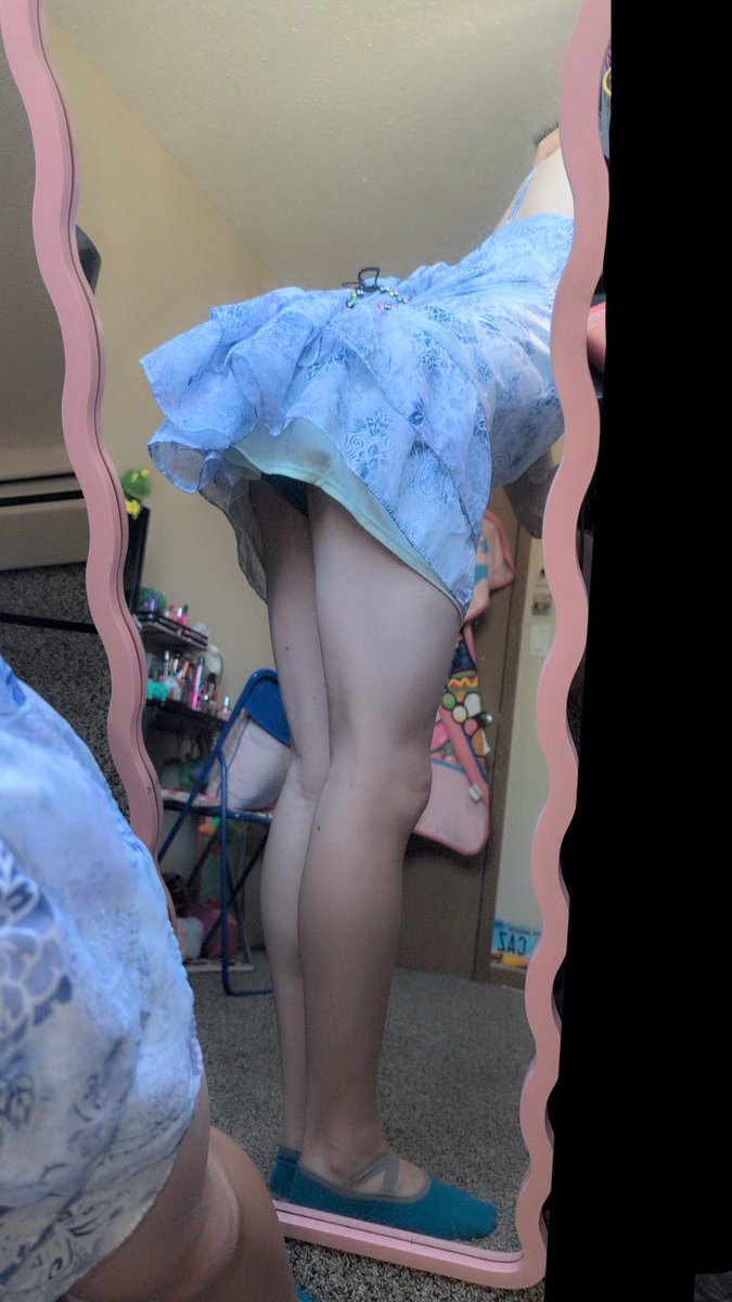 femfun45's tweet photo. #femboy #thighs #summer #Dresses https://t.co/SCY088Y8tR
