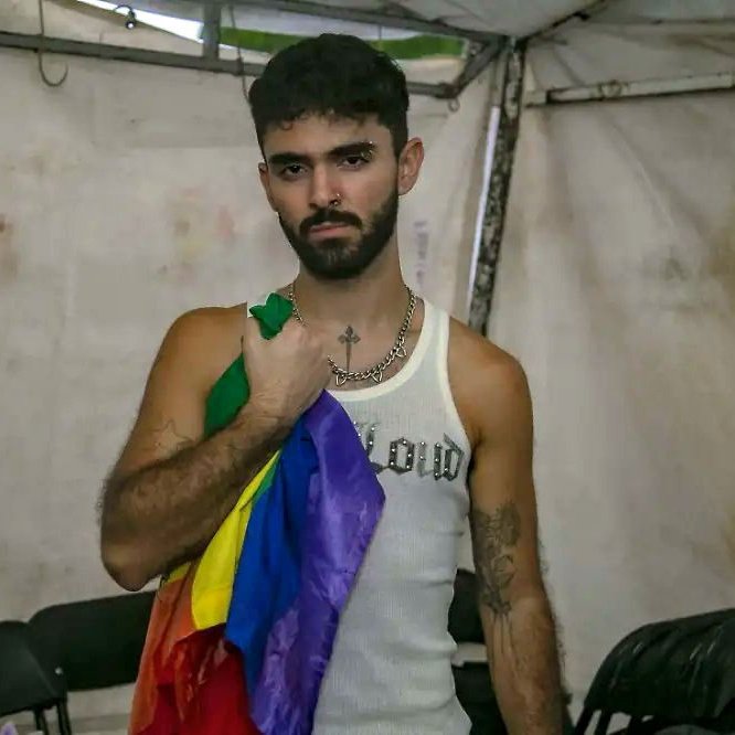 bigotesxjoaco's tweet photo. Feliz mes del orgullo 🏳️‍🌈 https://t.co/FAm6tGSE0T