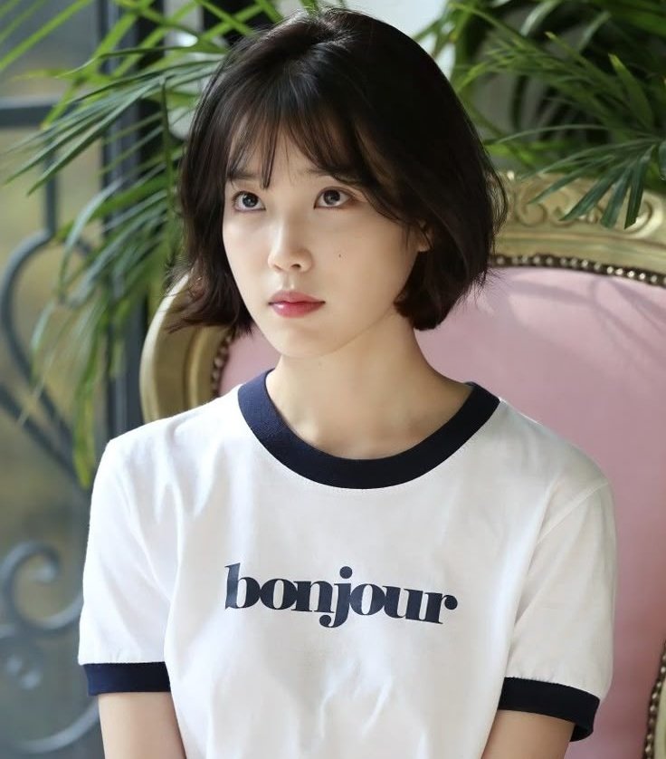 lilac_tinted's tweet photo. miss iu and her bob during her 20s and 30s https://t.co/gvQQctpEqE