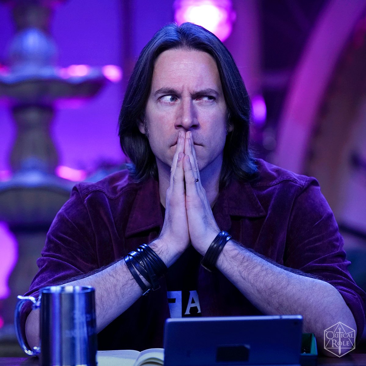 CriticalRole's tweet photo. With opening night approaching and Thjazi's designs still obscured, a plan is formed for safety, rescue, and information... ⚔️ 🎭 🧭 

#CriticalRole Campaign 4, Episode 28 - "Chasing Shadows" is now available on YouTube! ✨ 

WATCH CRITICAL ROLE ⬇️
https://t.co/SPb0uBiVH9 https://t.co/zKCHOCyom5