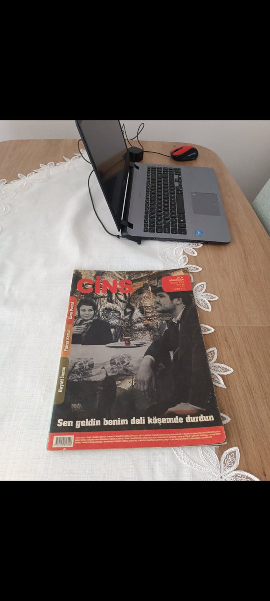 Merxas1244's tweet photo. "Sen geldin benim deli köşemde durdun" https://t.co/eXyCmtd4f3