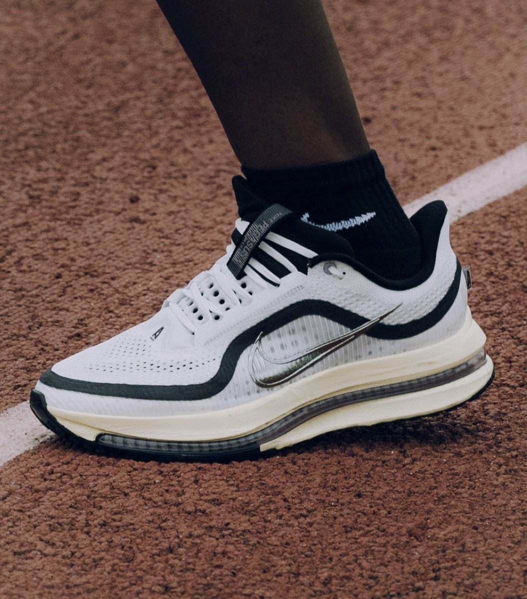 snkr_twitr's tweet photo. AD: Dropping 6/19 
A Ma Maniére x Nike Pegasus Premium 

Summit White/Metallic Silver https://t.co/6p8WP61tSQ
Burgundy Crush/Black https://t.co/S63JqitlV4

*Will load soon https://t.co/oj82c7lIsO