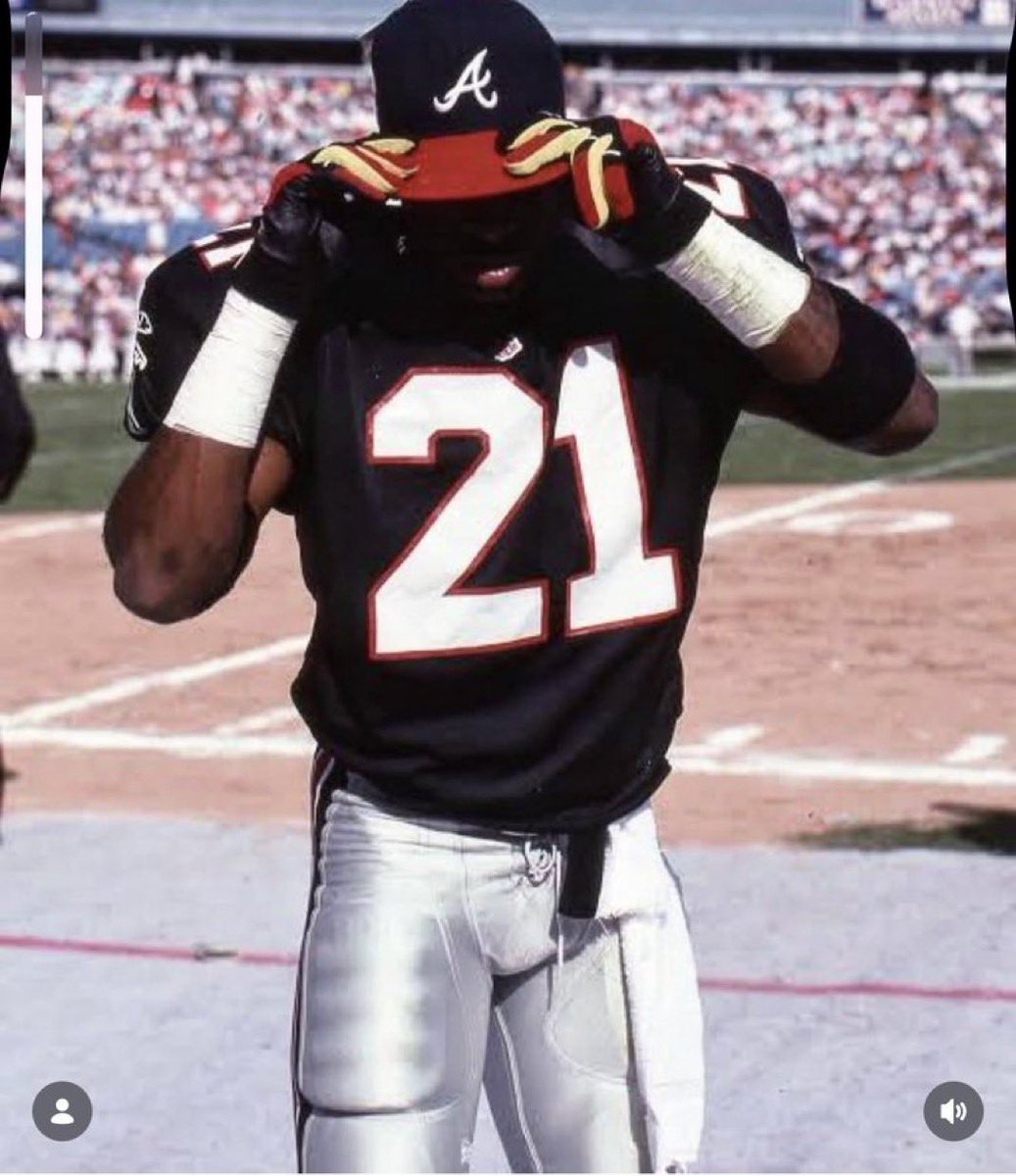 NFLMadden's tweet photo. The MOST PICK Sixes In NFL History!

Follow @NFLMadden for more https://t.co/RiTa57kiOX