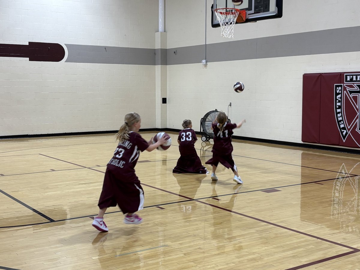 dchsgbb's tweet photo. Another fun day with our 2nd-4th graders at camp! We had dribbling &amp; shooting competitions, 1v1, a future Maroons photo shoot &amp; one of our favorite activities…big jersey relay races! https://t.co/bHFG29u03A
