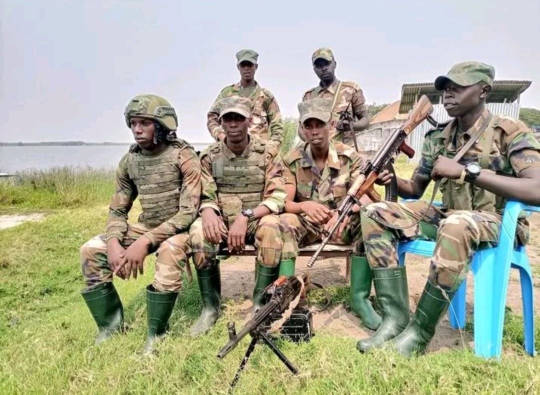 AFC_M23's tweet photo. RDC🇨🇩: Twirwaneho et M23 viennent de donner une leçon aux FARDC, FDNB &amp; FDLR à Mikenke !
Nombreux soldats et officiers hors combat, armes saisies en quantité.
Victoire claire sur le terrain.
Les Lions avancent. Silence. Discipline...
Vive l'AFC/M23✊🏽 https://t.co/mwTl9hLE5m