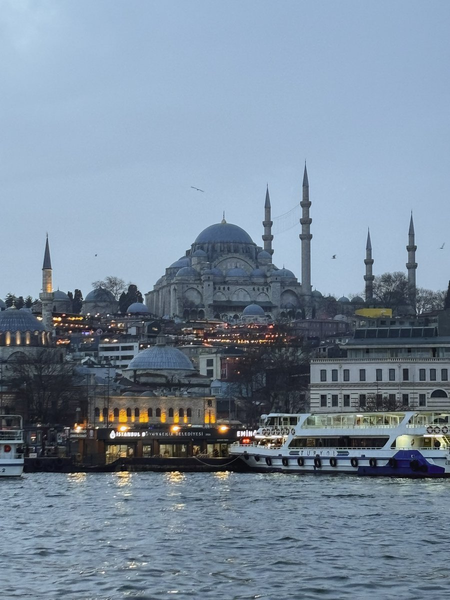 Afitabgibi's tweet photo. iyi gel yaralarıma istanbul, başka yolu yok.. https://t.co/BewSahwxTj
