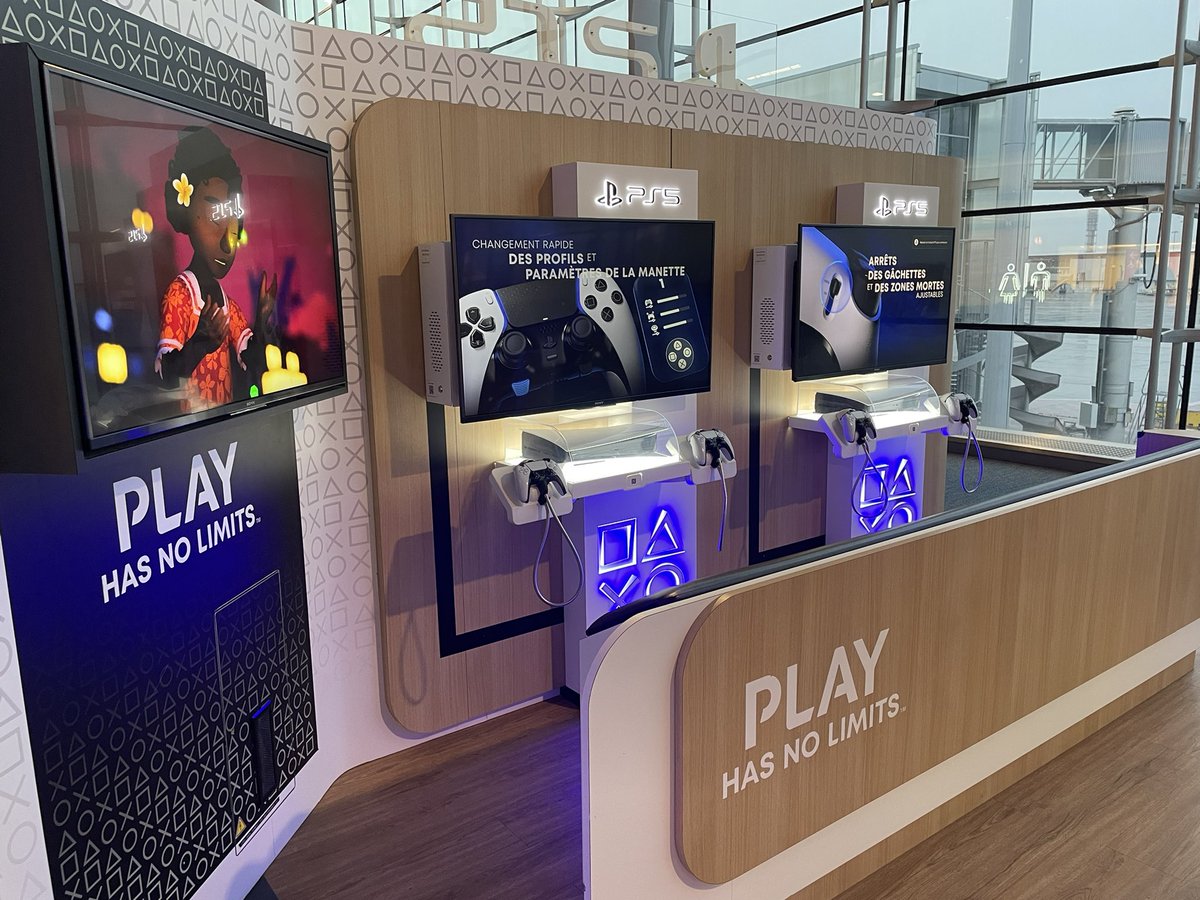 ranmachance_'s tweet photo. フランスの空港すげえええ
待機中にPS5で遊べる🎮
10代くらいある❗️ https://t.co/V6kUxZMBA7