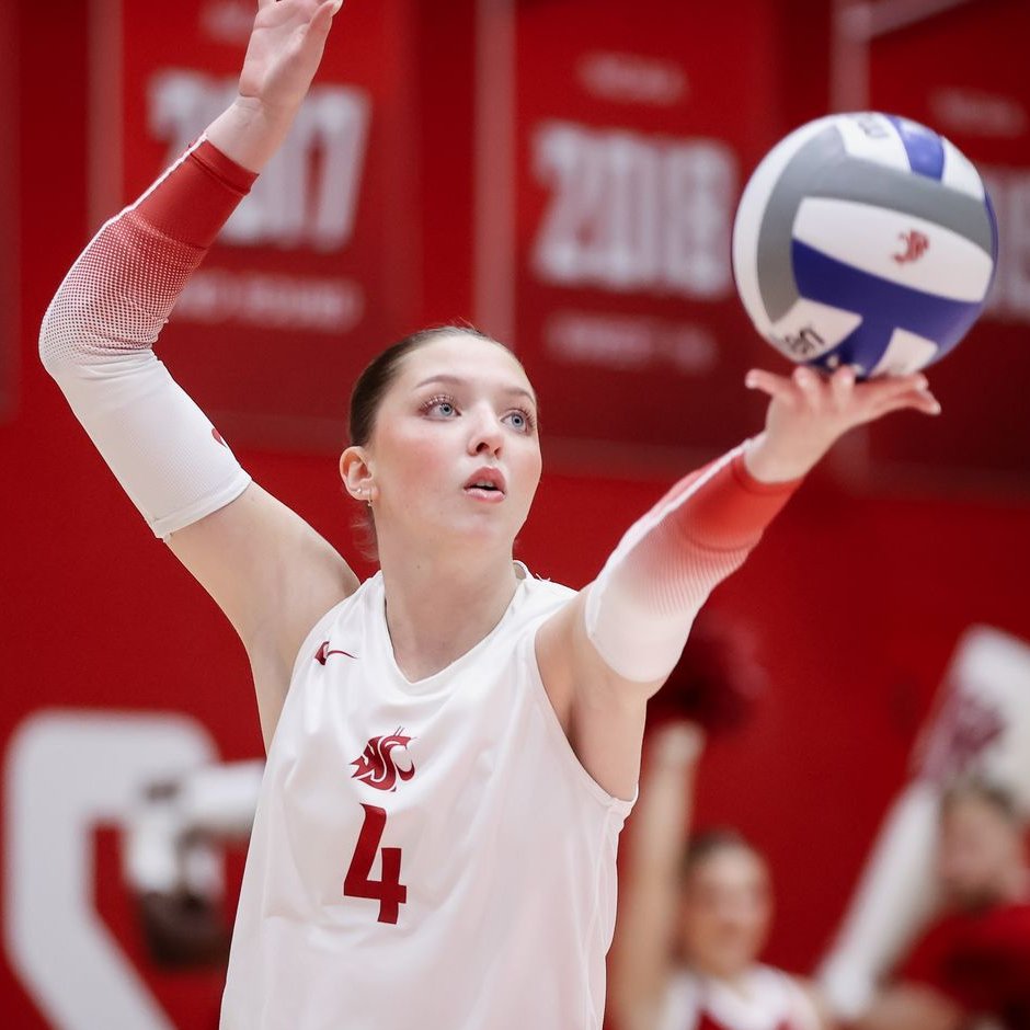 WSUCougarsVB's tweet photo. Last October, WSU put up a dominant sweep of Gonzaga, backed by a .500 hitting percentage as a team!

Maddy Joswick pitched in 5 digs, Eliana Ti'a added 11 kills and two blocks, and Livia Ward had 14 assists!

#GoCougs | #MadeOfCrimson https://t.co/MtAyRFZgpv